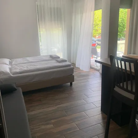 Panzió Nocleg ze śniadaniem Balatonlelle