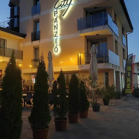 Panzio فندق مبيت وإفطار *