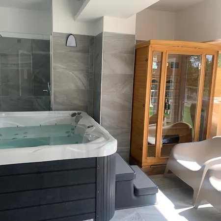 Panzio 住宿加早餐酒店 *